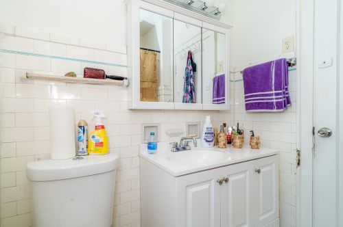 6329 Mozart St, Chicago IL 60629-2324 exterior