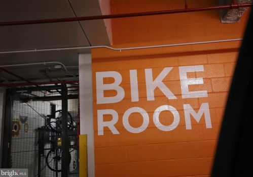 1099 22nd St, Washington DC 20037-1802 exterior