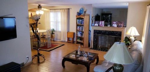 4077 68th St, Milwaukee, WI 53220-2437