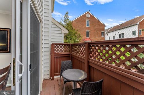 4659 Lambert Dr, Alexandria VA  22311-4942 exterior