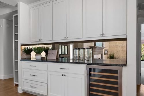 3919 Balcones Dr, Austin TX 78731-5414 exterior