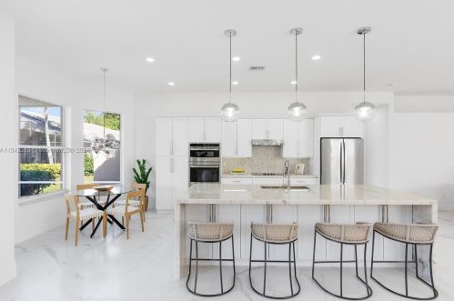 6635 Bali Hai Dr, Boynton Beach FL 33437-7046 exterior