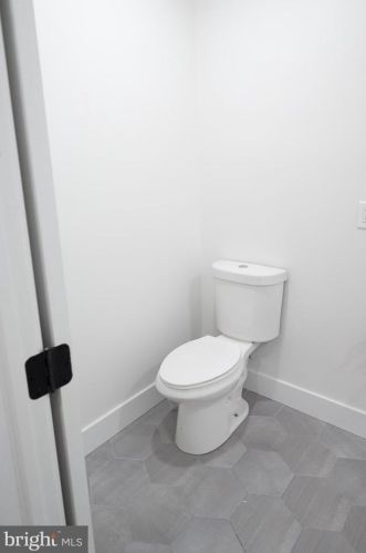 1500 Dickinson St, Philadelphia PA 19146-4757 exterior