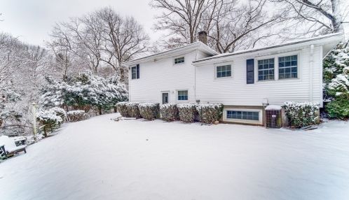 295 Draper St, Springfield MA 01108-2908 exterior