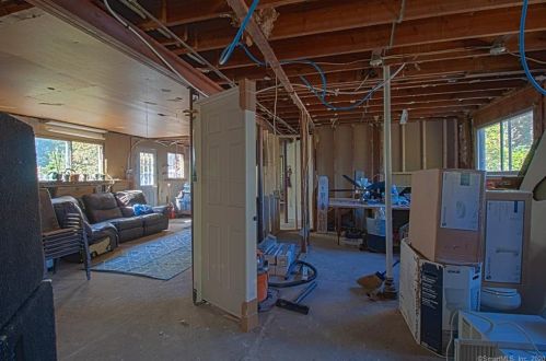 61 Davis Rd, Torrington CT 06791-1823 exterior