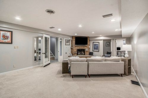 2804 Bronson Blvd, Kalamazoo MI  49008-2360 exterior