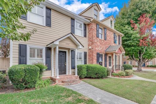 502 Forrest Ave, Gainesville GA 30501-3224 exterior