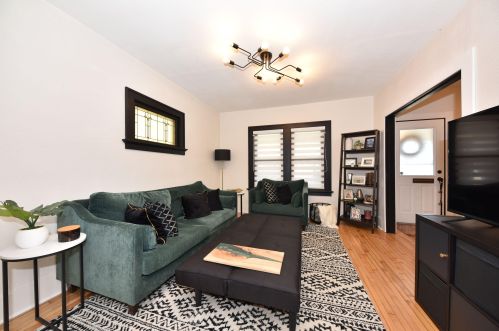 2210 Oklahoma Ave, Milwaukee WI  53207-2924 exterior