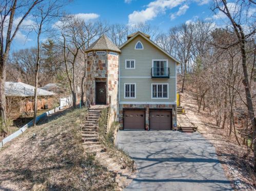 665 Shelby St, Gary IN 46403-2254 exterior