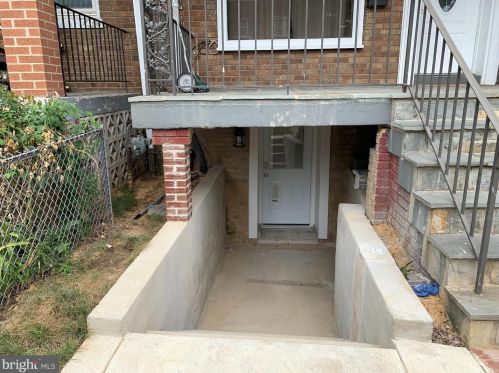 657 Hamilton St, Washington DC  20011-4029 exterior