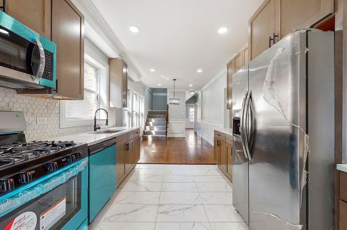 7821 Rhodes Ave, Chicago IL  60619-3013 exterior