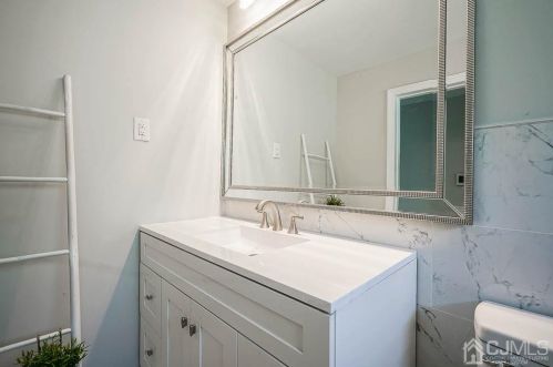 37 Sunrise Rd, Old Bridge NJ  08857-1435 exterior