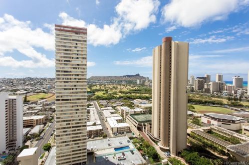 2499 Kapiolani Blvd, Honolulu HI  96826-5310 exterior