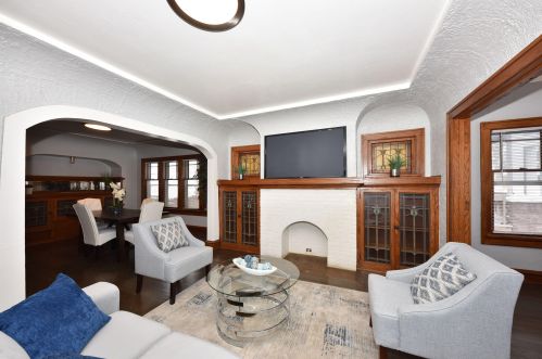 3886 5th St, Milwaukee, WI 53207-3808