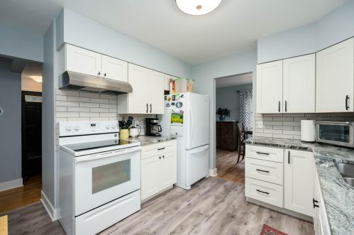 2019 Bloomfield Ave, Kalamazoo MI 49001-5212 exterior