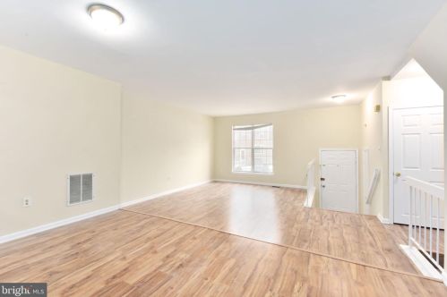 10350 Castlehedge Ter, Silver Spring MD 20902-5808 exterior