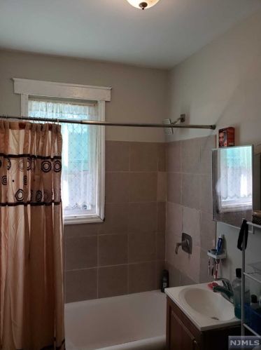 291 Vermont Ave, Irvington NJ  07111-7515 exterior