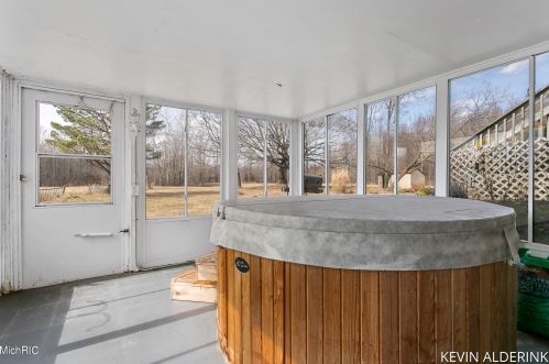 1892 56th St, Fennville MI 49408-8508 exterior