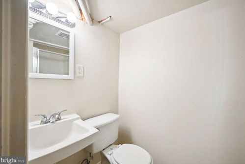 1907 35 Pl, Washington DC 20007-1407 exterior