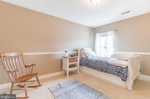 2937 Queensberry Dr, Huntingtown MD 20639-2304 exterior