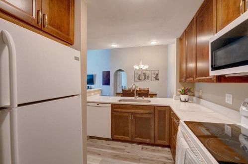 3282 Stonecreek Dr, Madison WI 53719-5250 exterior