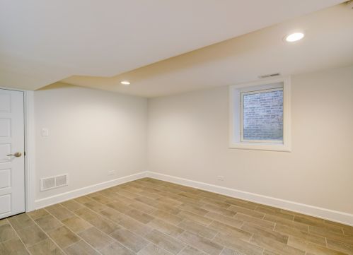 7933 Cressett Dr, Chicago IL 60707-1346 exterior