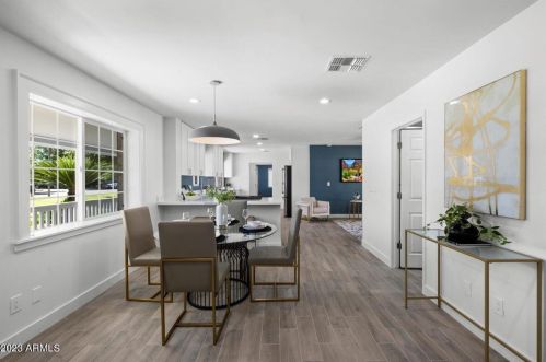 6834 13th St, Phoenix AZ  85014-1124 exterior