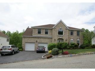 80 Agawam Dr, Wayne, NJ 07470-2060