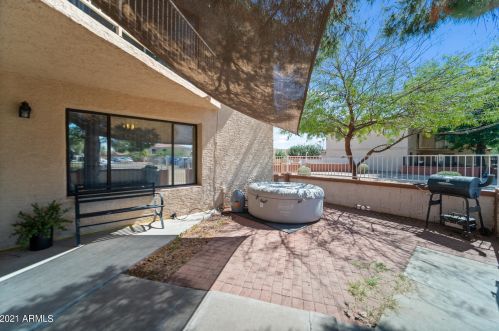 15650 19th Ave, Phoenix AZ  85023-4352 exterior