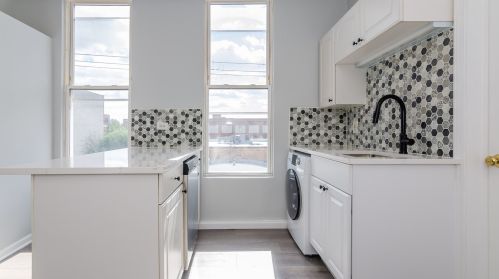 815 Fairfield Ave, Chicago, IL 60622-4411