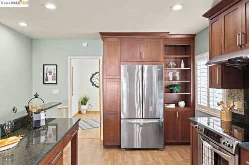 1118 Delaware St, Berkeley CA 94702-1620 exterior