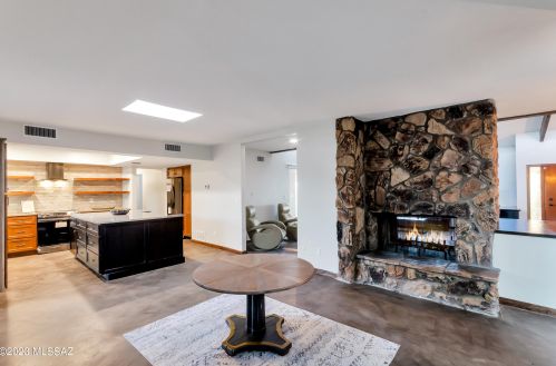 4701 Camino Gacela, Tucson AZ  85718-6813 exterior