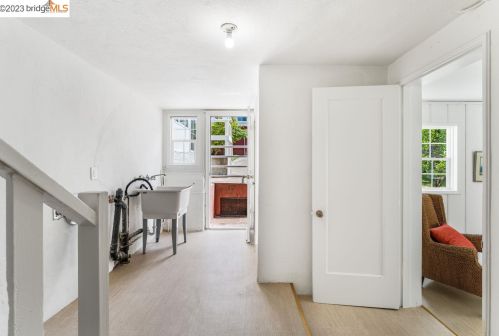 1384 Ada St, Berkeley CA 94703-1059 exterior