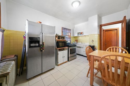 4514 Schubert Ave, Chicago IL 60614-1505 exterior