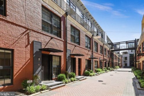 2125 14th St, Washington DC  20009-4464 exterior