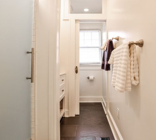 2424 Glenwood Dr, Atlanta GA  30305-4341 exterior