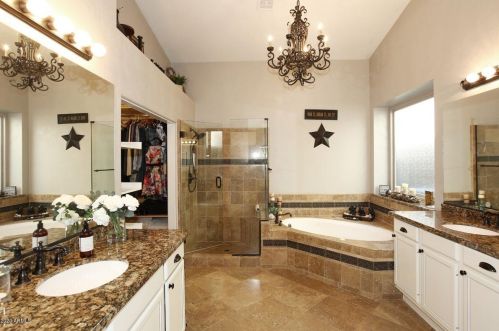 4515 Chisum Trl, Phoenix AZ  85050-8568 exterior