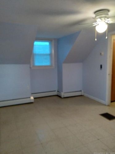 56 Cottage St, Killingly CT 06239-3026 exterior