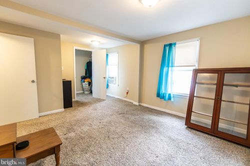 350 Maple Ave, Hanover PA  17331-5124 exterior