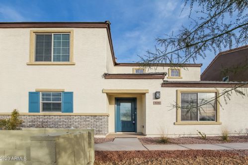 8243 Albeniz Pl, Phoenix AZ  85043 exterior