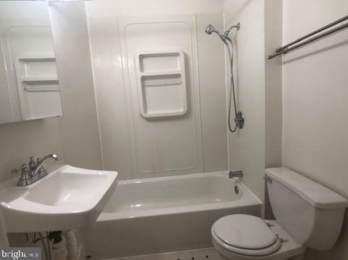 264 16 St, Washington DC 20018-1822 exterior