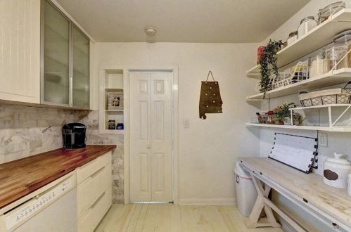 1631 Dresden Dr, Atlanta GA 30319-3633 exterior