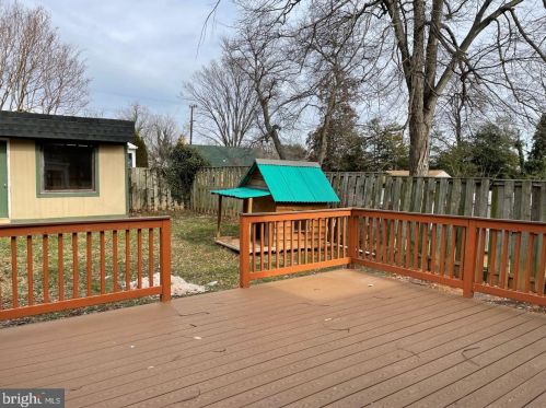 1020 Crawford Dr, Rockville MD 20851-1707 exterior