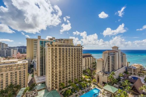223 Saratoga Rd, Honolulu HI  96815-1942 exterior