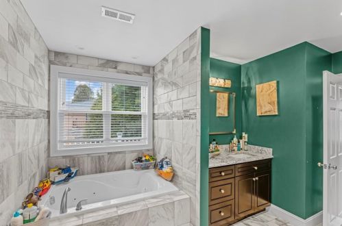 142 Lexington Ave, Providence RI 02904-4413 exterior