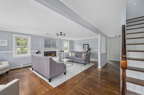 4 Mount Ave, Providence RI  02906-3410 exterior