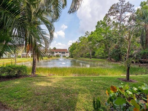 1 Bobolink Ct, Naples FL 34105-2410 exterior