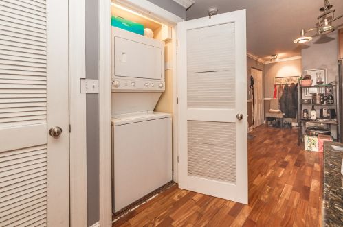 1514 Pratt Blvd, Chicago IL 60626-5717 exterior