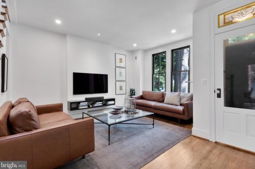 418 5th St, Washington DC  20003-2051 exterior