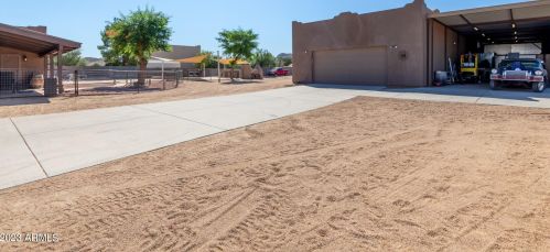 36236 11 Ave, Phoenix AZ 85013-3074 exterior